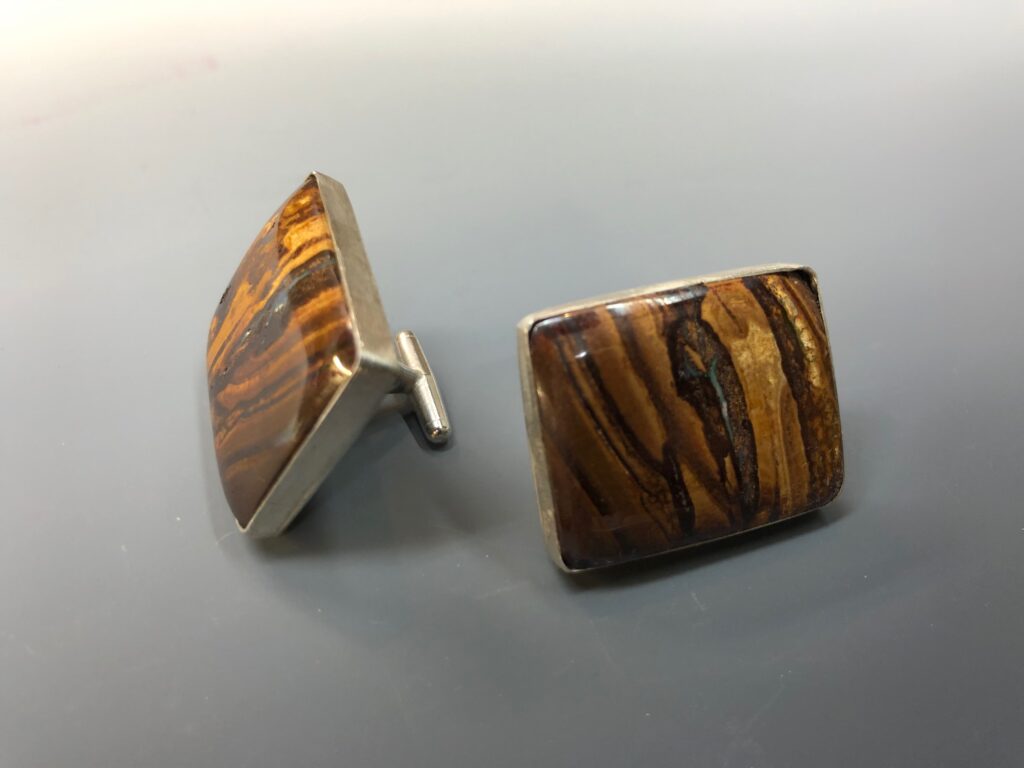 Cufflinks